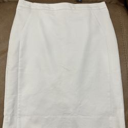 🤍NWT: White “The Limited” Pencil Skirt🤍