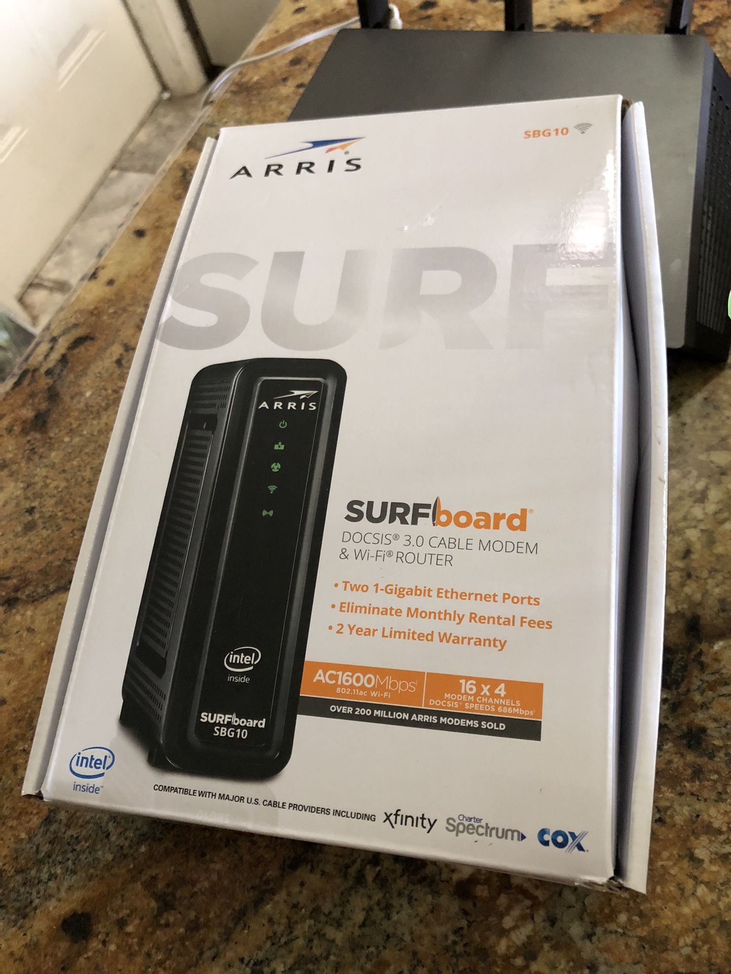 ARRIS SURFboard SBG10 DOCSIS 3.0 Cable Modem AC1600 Dual Band Wi-Fi Router