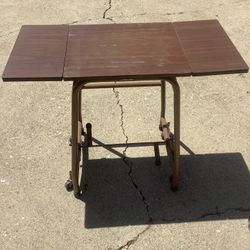 Flewelling Adjustable Table 27.5x34