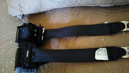2019 Nissan Sentra rear seat passenger belts