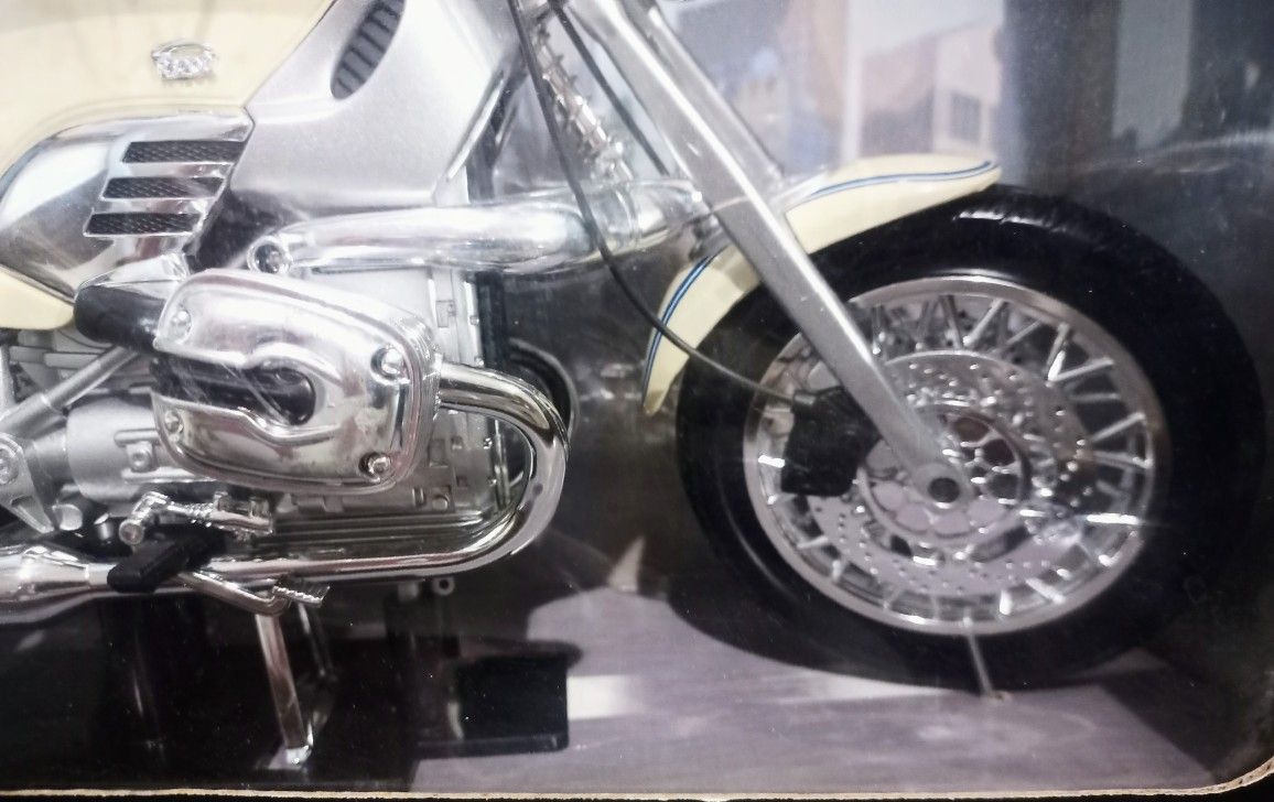 オートバイ・バイク RoadRider BMW R1200C NewRay 1/6 BMW R1200C ROADRIDER 1:6 SCALE NEW FACTORY BOXED DIE CAST
