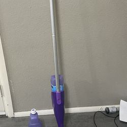 Swiffer WetJet w/ 2 cleaners and 6 Mop Pads 