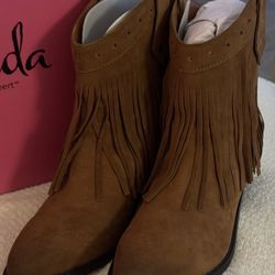 New Brown  Suede Miranda Boots 8 1/2 M