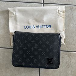 Lv bag($300)
