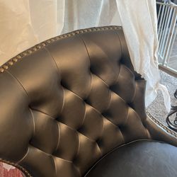 2 Counter Hight Stools Swivel 