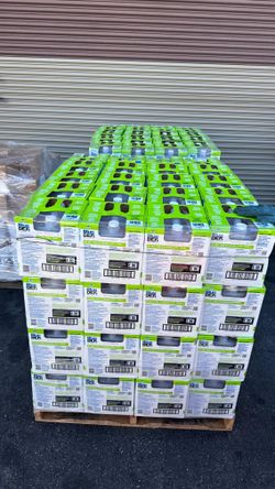 $14each. Por PALLET. $15each. Separador