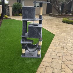 Cat tower 