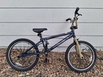 DiamondBack Venom BMX