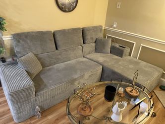 couch for sale !