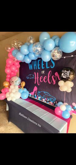 Baby shower / reveal balloons