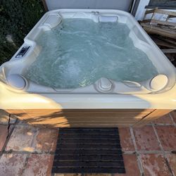 Hot spring Jetsetter Spa 4 Seater 