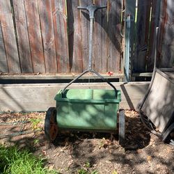 Scott’s Lawn Seeder