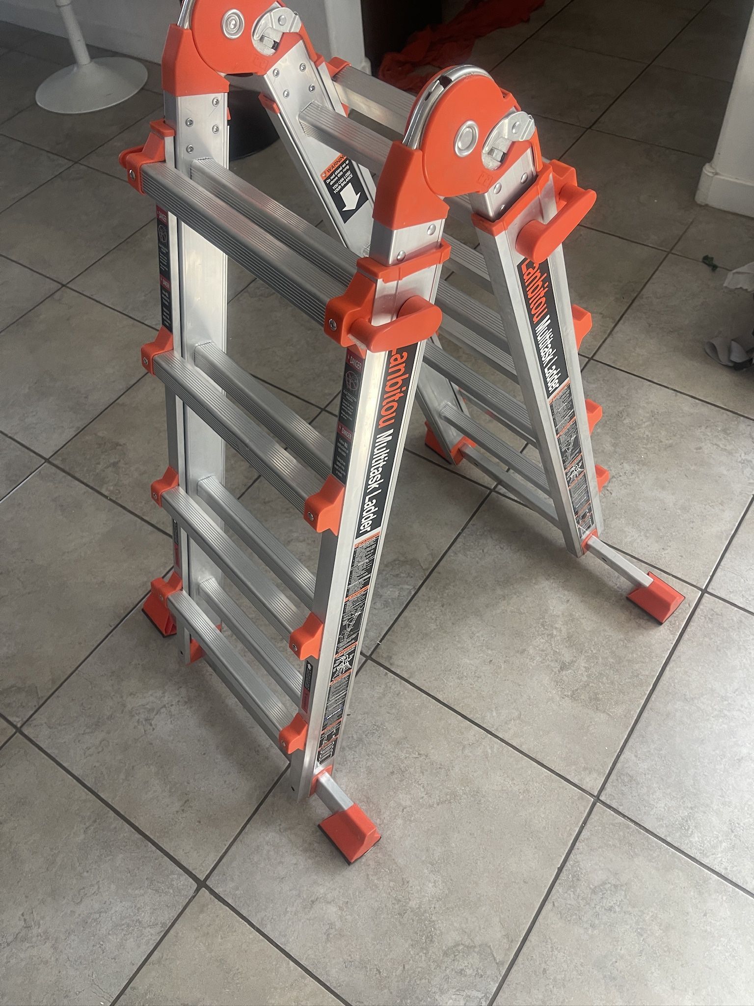 Premium aluminum ladder 🪜- new - heavy duty mode - 14.5 feet