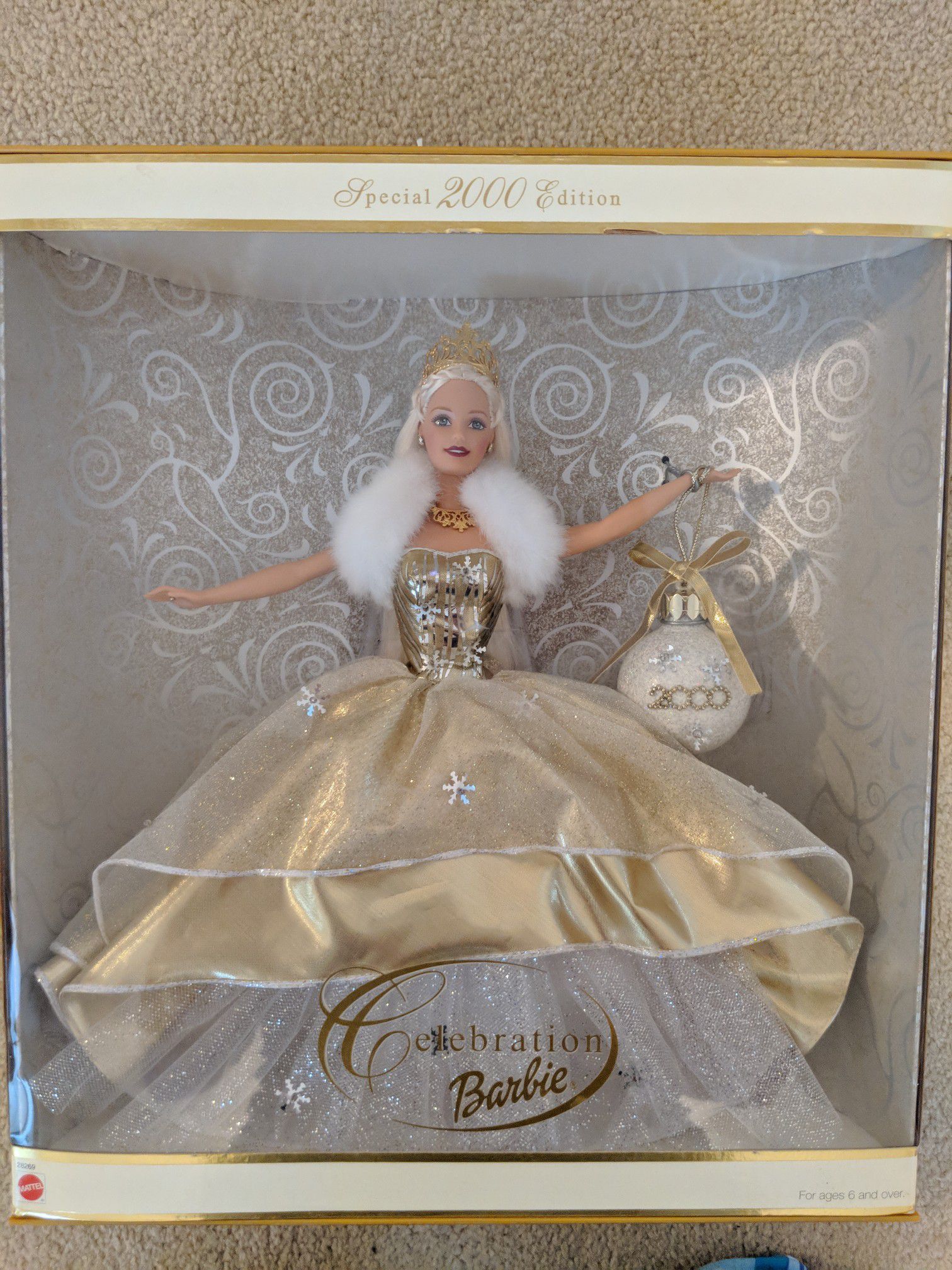 New - Holiday Barbie (year 2000)