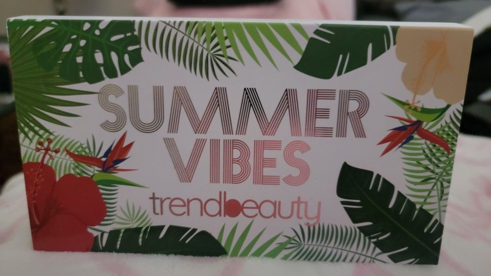 Trend Beauty Summer Vibes Eyeshadow Pallet 