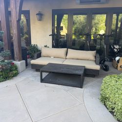 Wicker Patio Set - 6 Pieces