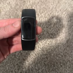 Fitbit (no charger)