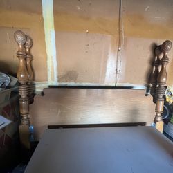 Queen bed frame - solid Wood 