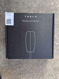 Tesla Mobile Connector