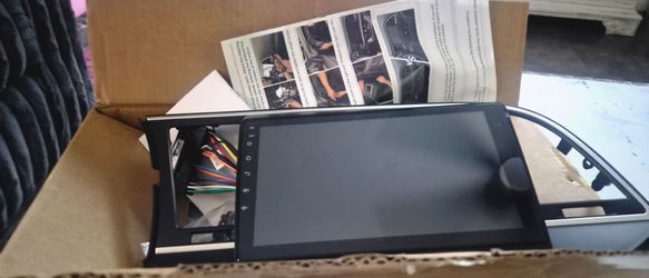 Brand New 2017 Hyundai Elantra radio