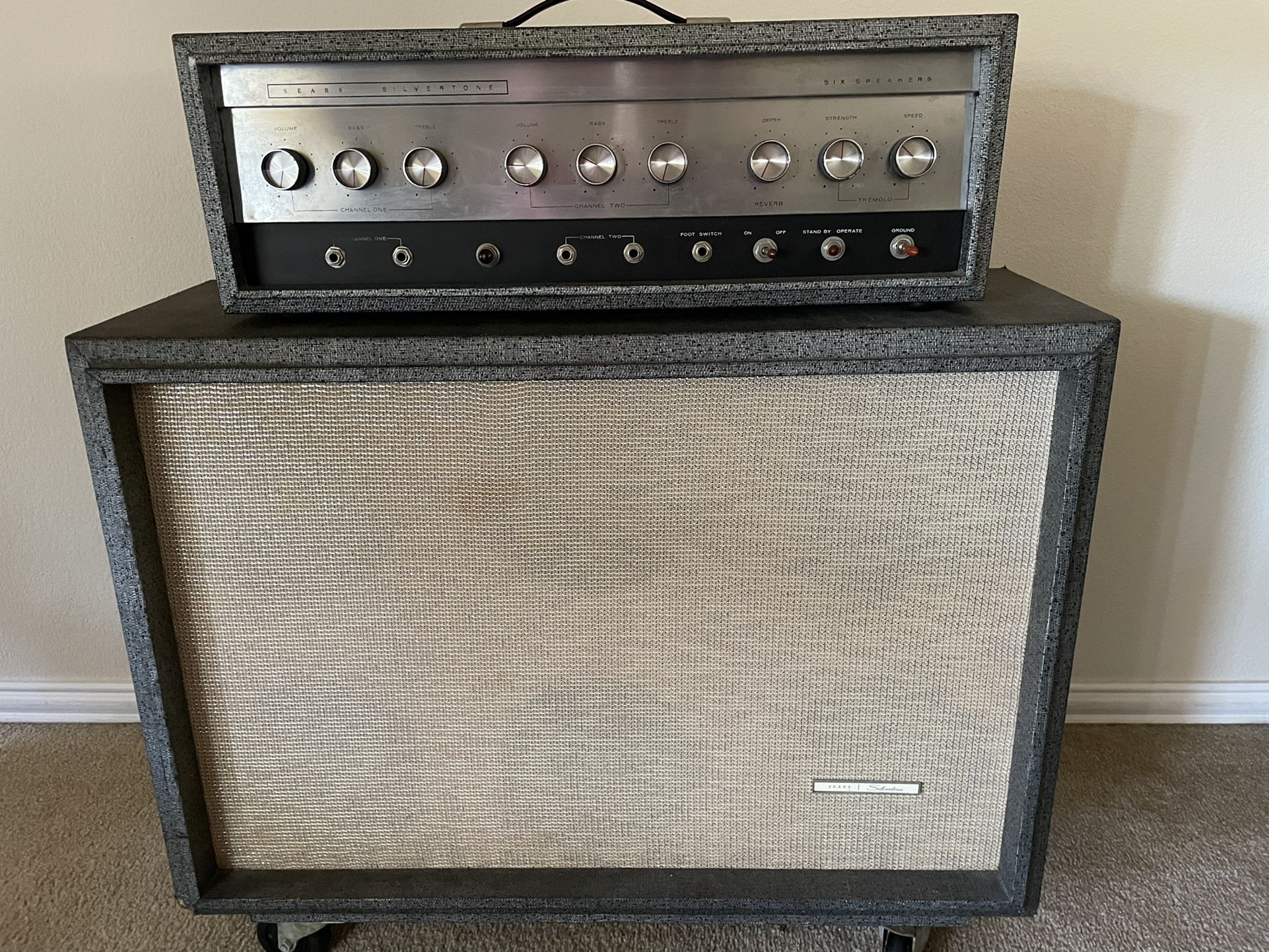 Vintage 1965 Silvertone 1485 Original Amplifier - NICE