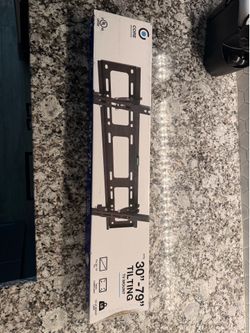 Core 30 inch- 79 inch TV Mount