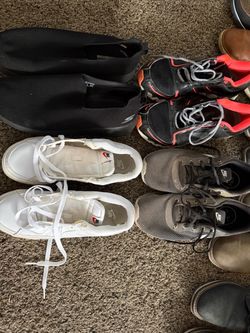 Men’s tennis shoes
