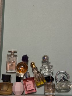 Mini bottles of perfume  - used