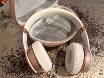 Solo 3 Beats Rose Gold Wireless Headphones 