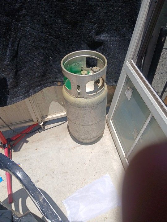 Propane Tank  ...full 