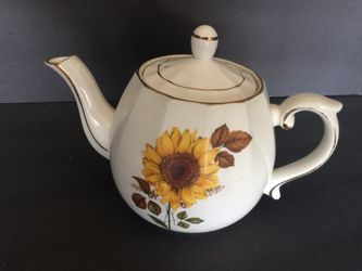 Ellgreave china teapot sunflower