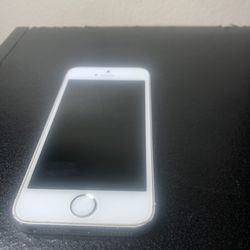 IPHONE 5 IN PERFECT CONDITION