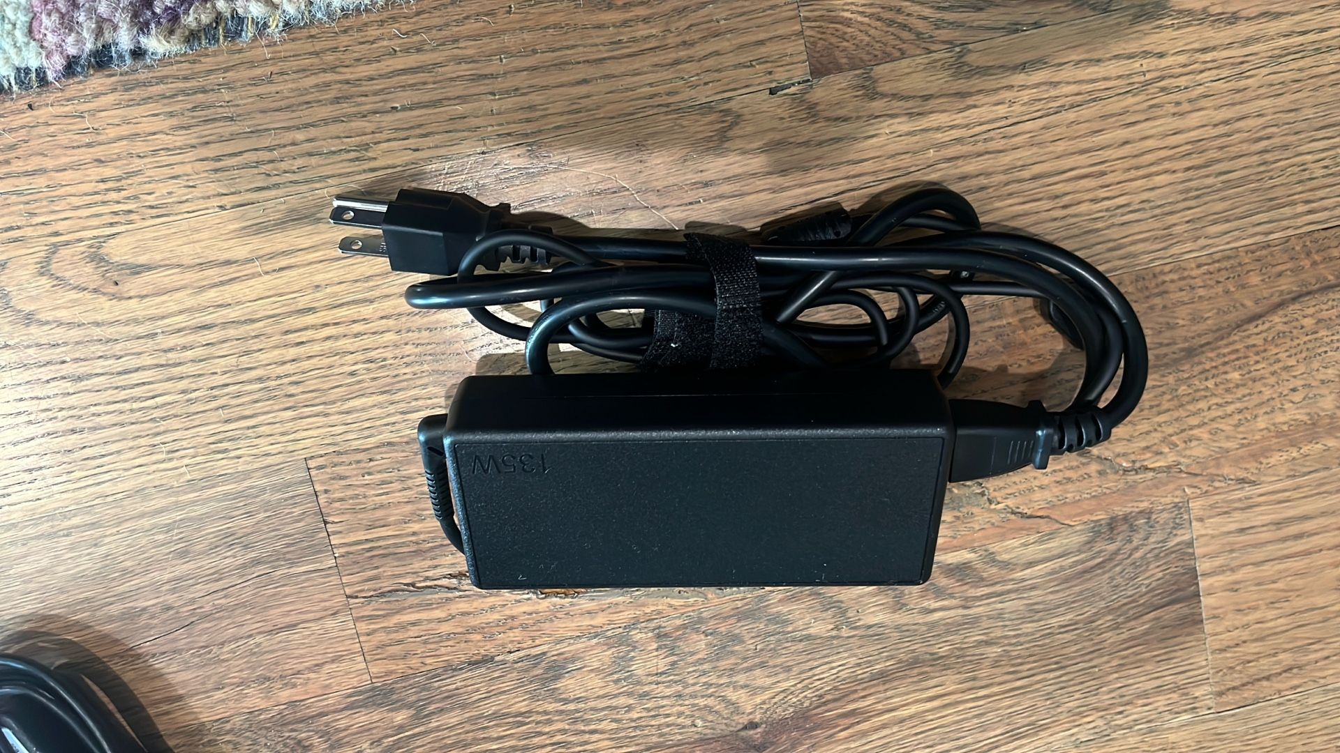 135w AC/DC Adapter Charger