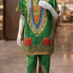 This African Dashiki 2-Piece Set is stylish, comfortable, and perfect for any occasion.  ✔ High-Quality Fabric ✔ Beautiful African Print Design ✔ Top 