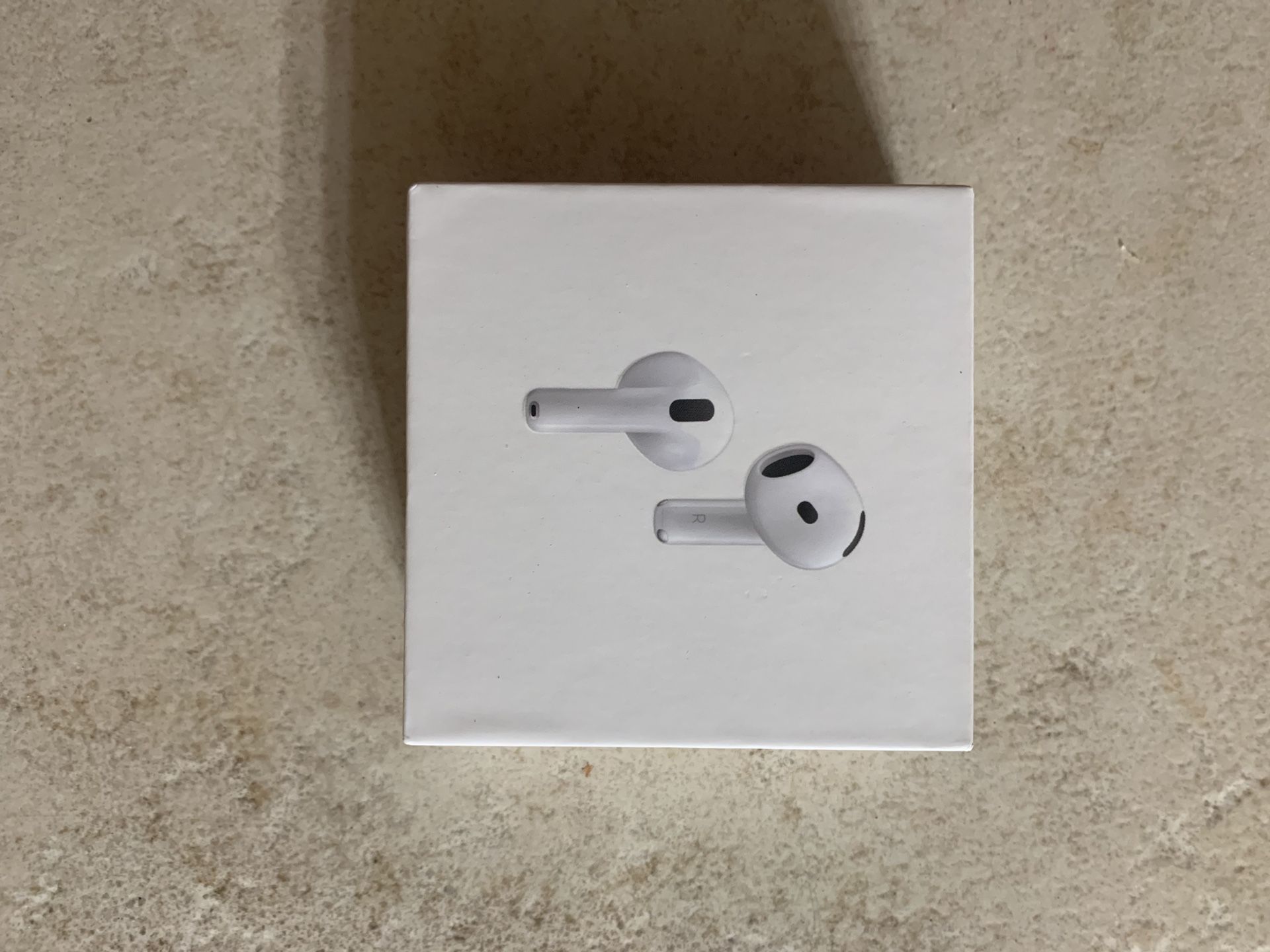 Apple AirPods 4 With Active Noise Cancellation