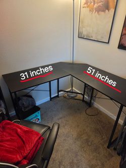 Computer desk