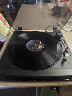 Sony PS-LX56 is a vintage two-speed, belt-driven stereo turntable featuring a DC servo motor