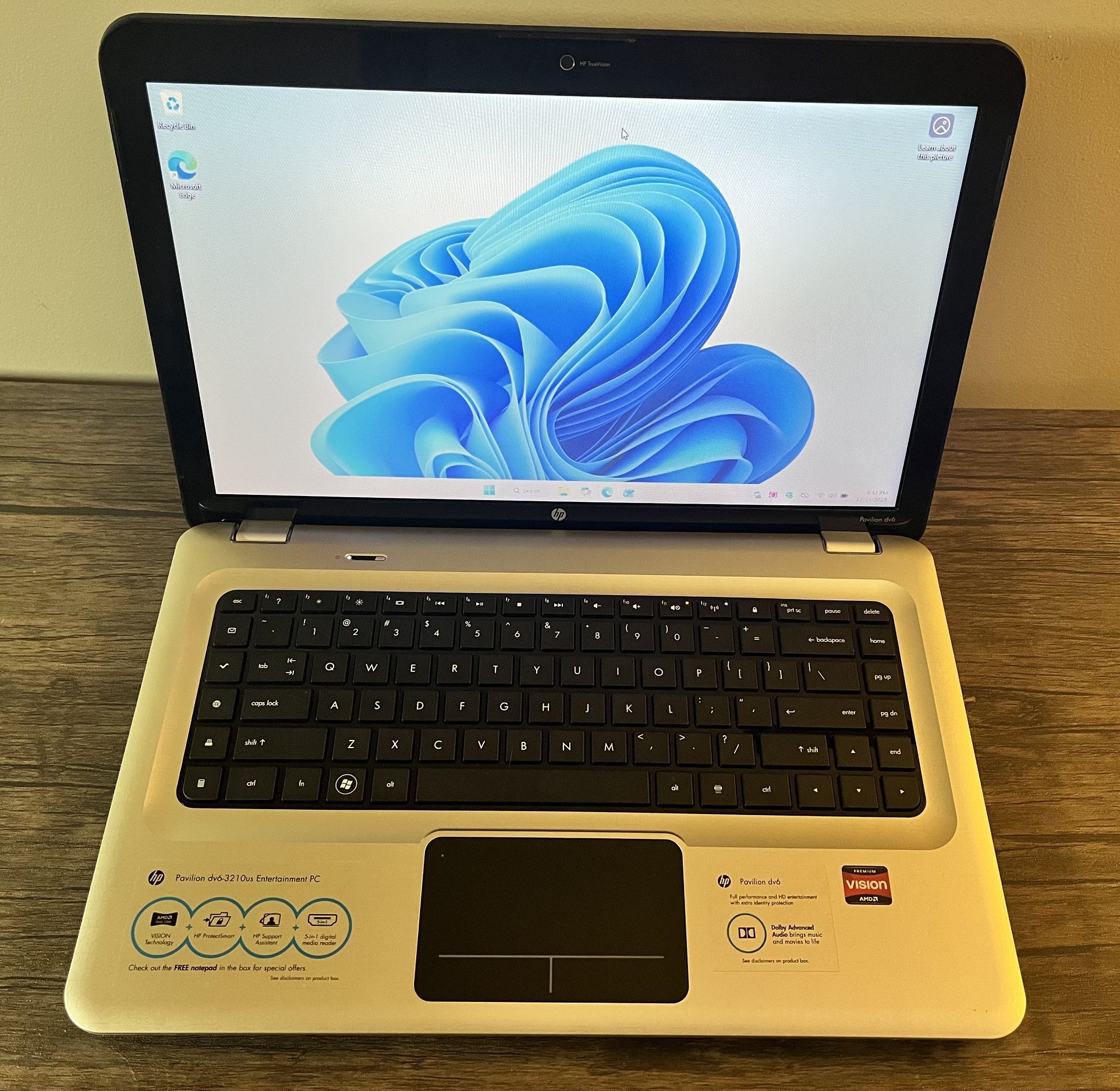 HP dv6-3120us. 15.6”. AMD 2.2 GHz Quad-Core. 500 GB SSD. 8 GB Ram. Windows 11 (23H2)