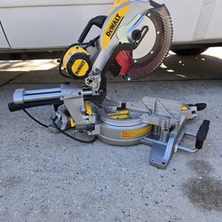 DEWALT SAW 12