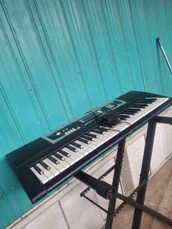 Piano YAMAHA