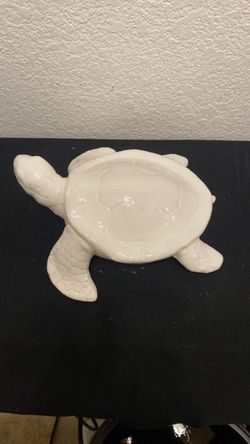 White glazed sea turtle decoration