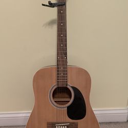 Acoustic Guitar With Amp And Accessories 
