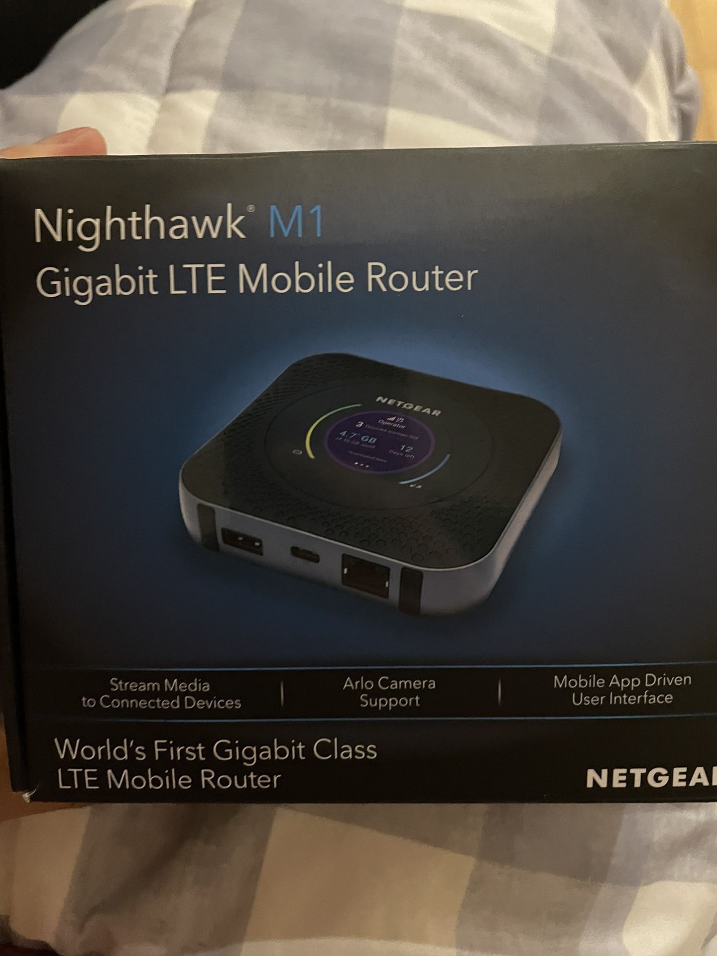 Nighthawk M1 Gigabit LTE Mobile Router