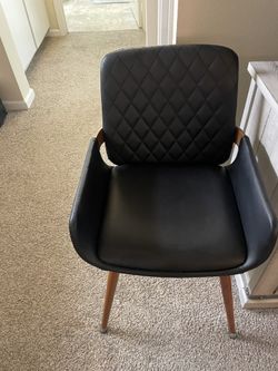 4 Black Chairs