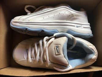 Nike shoes 5.5 women's