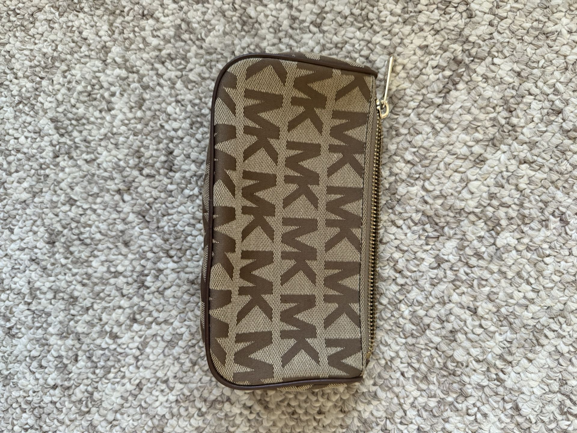 Michael Kors Make Up Bag