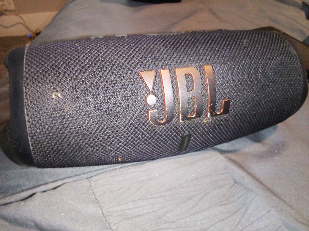 JBL Charge 5 Portable Speaker