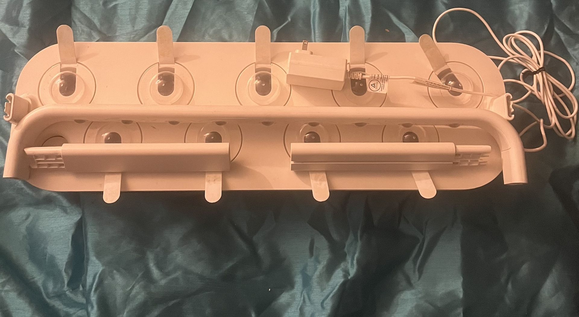 White Click and Grow Garden