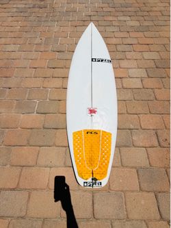 Red tiger pyzel surfboard Shortboard 5’9