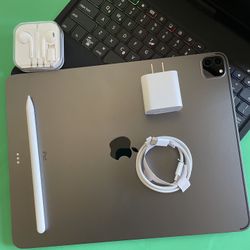 Apple IPad Pro 12.9” 5th Generation (M1 chip/ Face ID/2021) 256GB with pen, keyboard & Accessories 